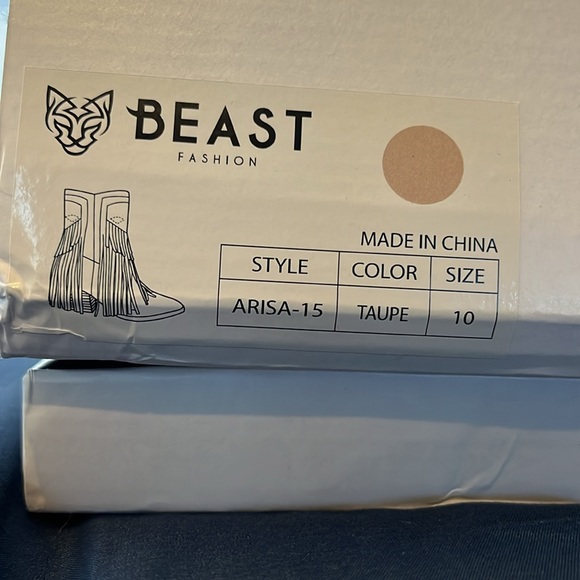 BEAST FASHION 10 Women Suede 3" Stacked Heel Boots Western Cowgirl Fringe Taupe - Picture 10 of 10